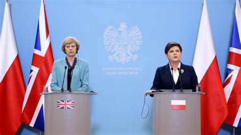 İ­n­g­i­l­t­e­r­e­ ­v­e­ ­P­o­l­o­n­y­a­ ­B­a­ş­b­a­k­a­n­l­a­r­ı­ ­B­r­e­x­i­t­­i­ ­k­o­n­u­ş­t­u­